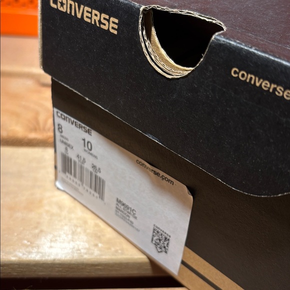 Converse Men's Chuck Taylor Maroon Low Top - Picture 8 of 11